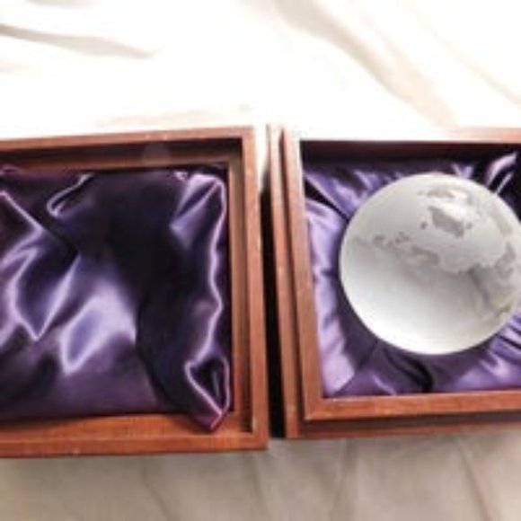 Vintage Glass Earth Globe Paperweight - Picture 9 of 9